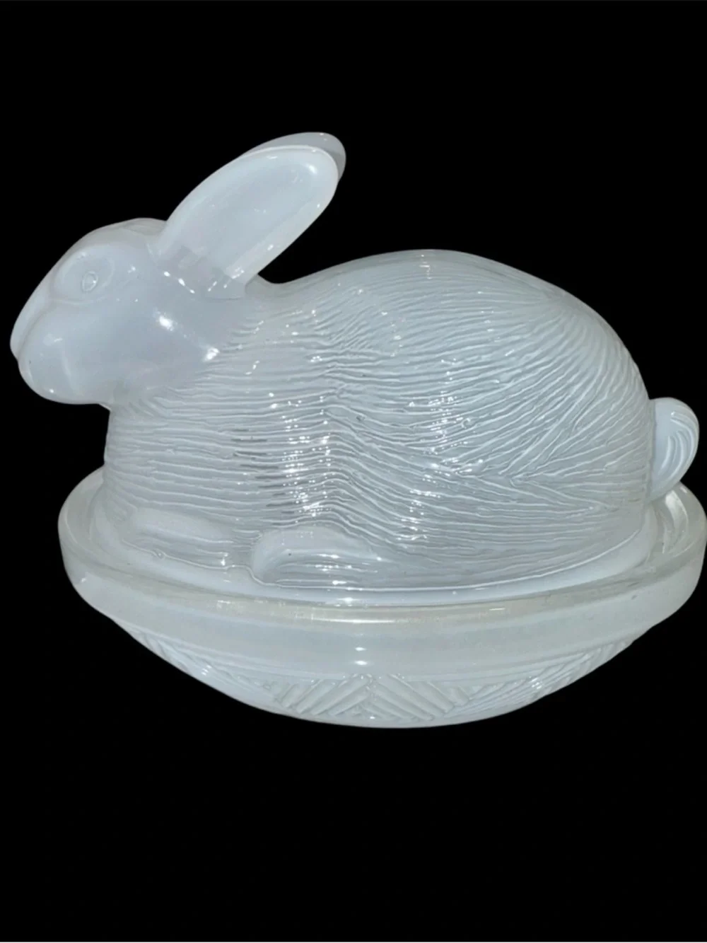 White Glass Bunny Rabbit On Nest‎ Dish